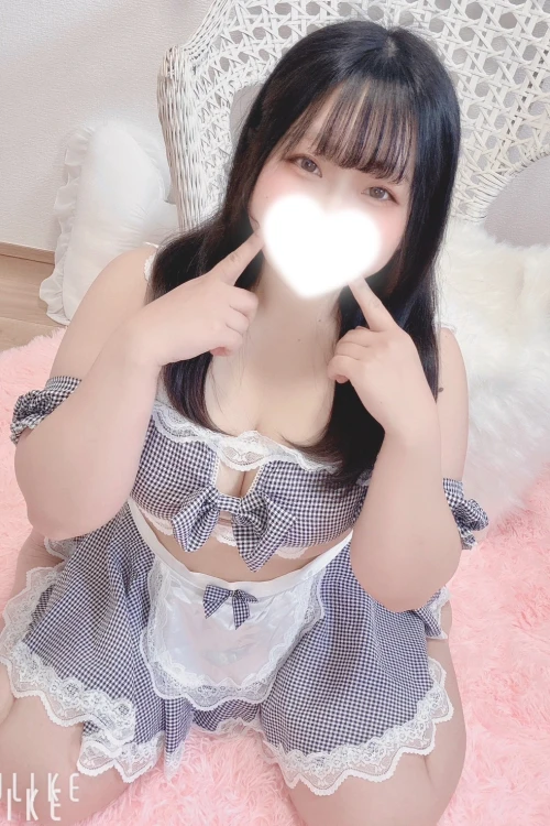 ひな【𝐛𝐫𝐨𝐧𝐳𝐞】